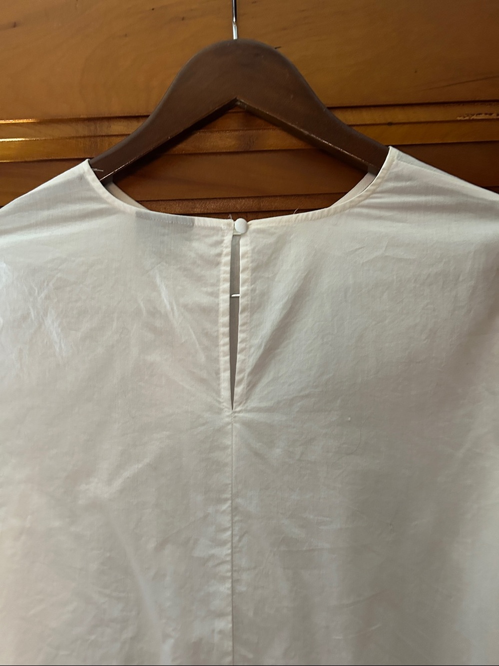 Who What Wear White Ruffled Tier Sleeve Blouse; 100% cotton; medium - Picture 7 of 9